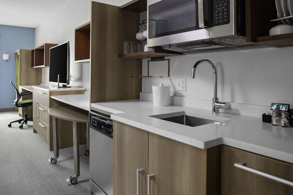Studio, 2 Queen Beds, Accessible, Bathtub