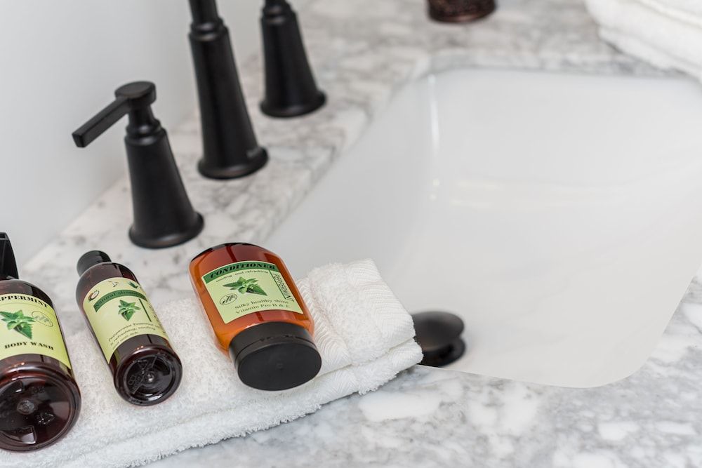 The Secret Garden B&B Inn Room, 1 King Bed (McKay) 2