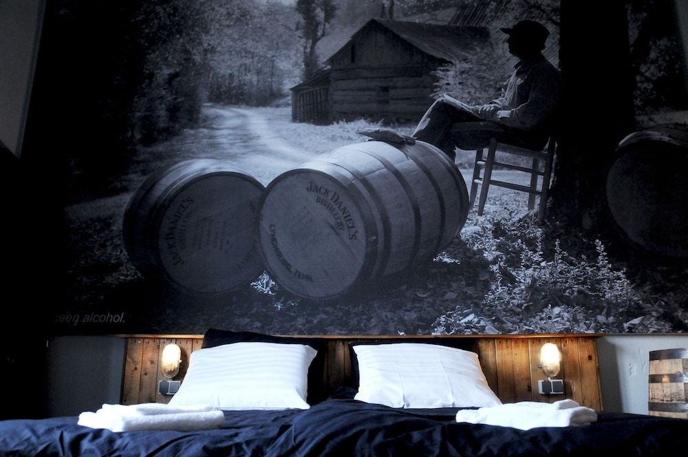 undefined Blue Collar Hotel 10