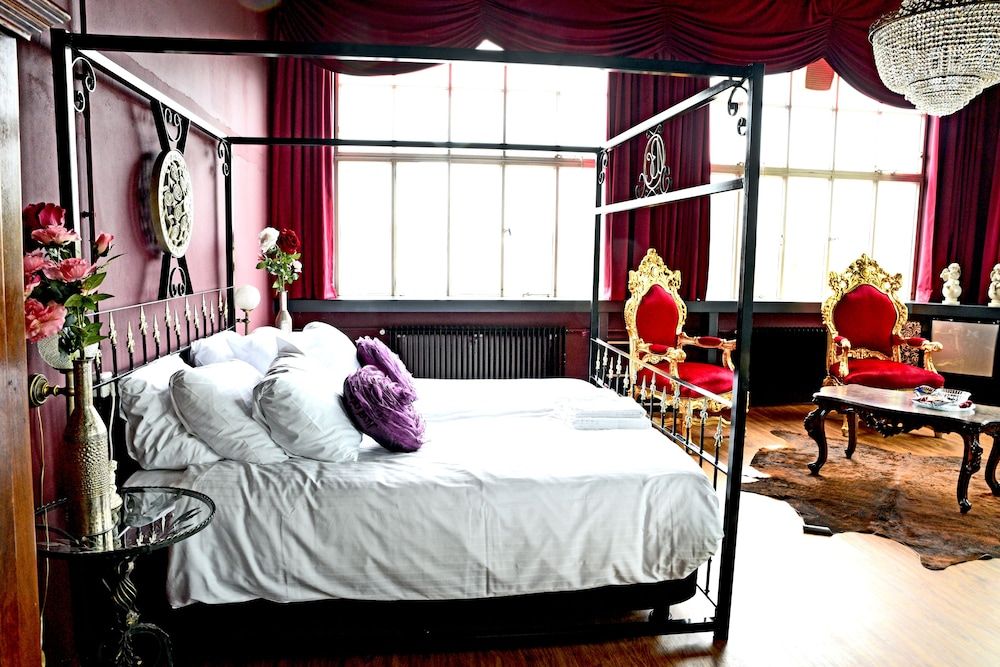 undefined Blue Collar Hotel 7