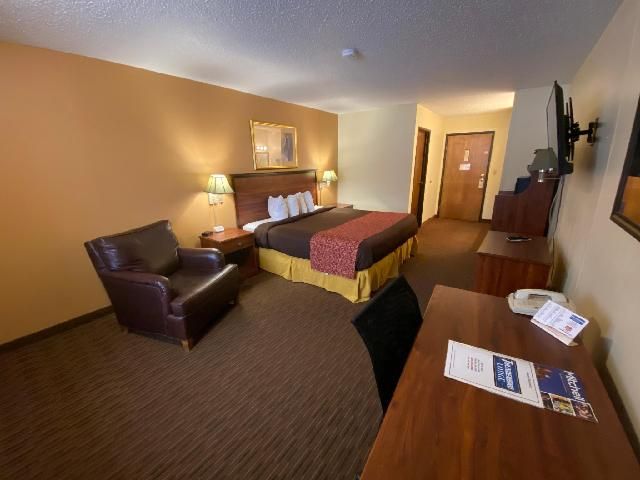 1 King Bed, Non Smoking