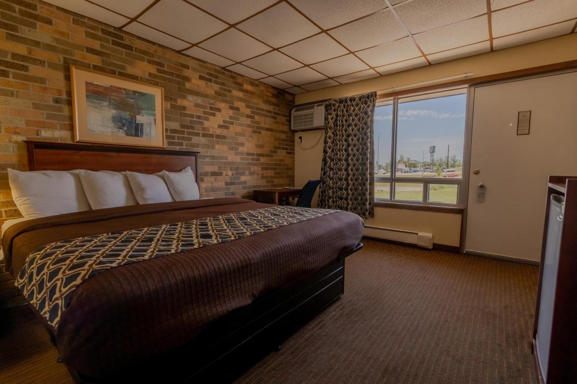 1 King Bed, Non Smoking