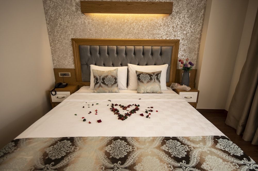 Eliza Hotel Standard Double or Twin Room 11