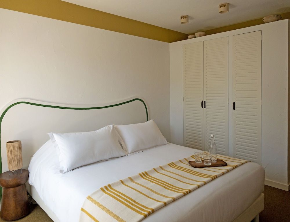 undefined Hôtel le Sud