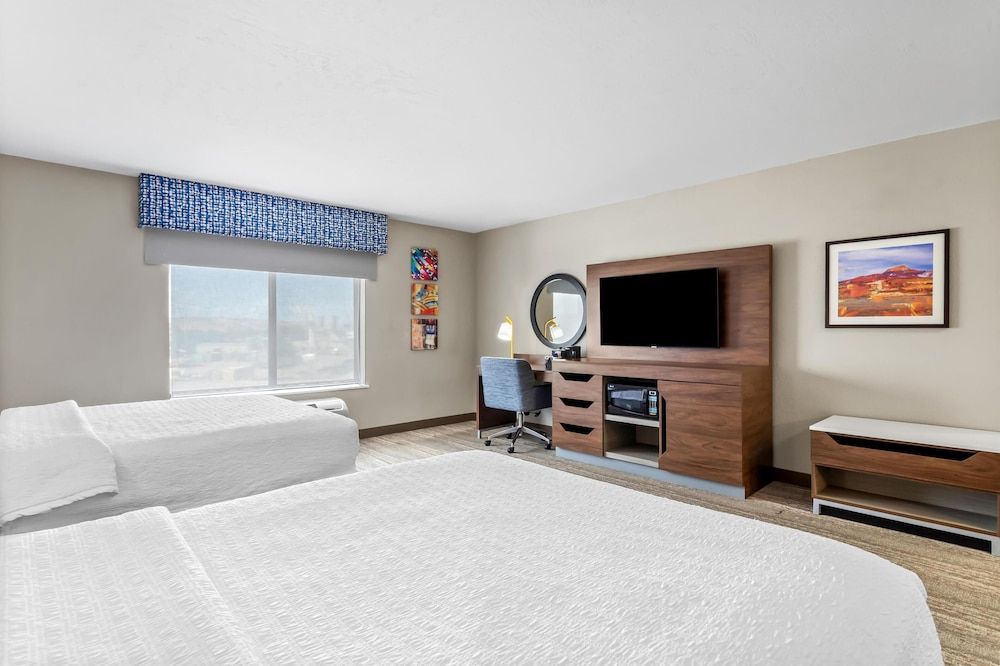Room, 2 Queen Beds, Accessible, Bathtub (Hearing)