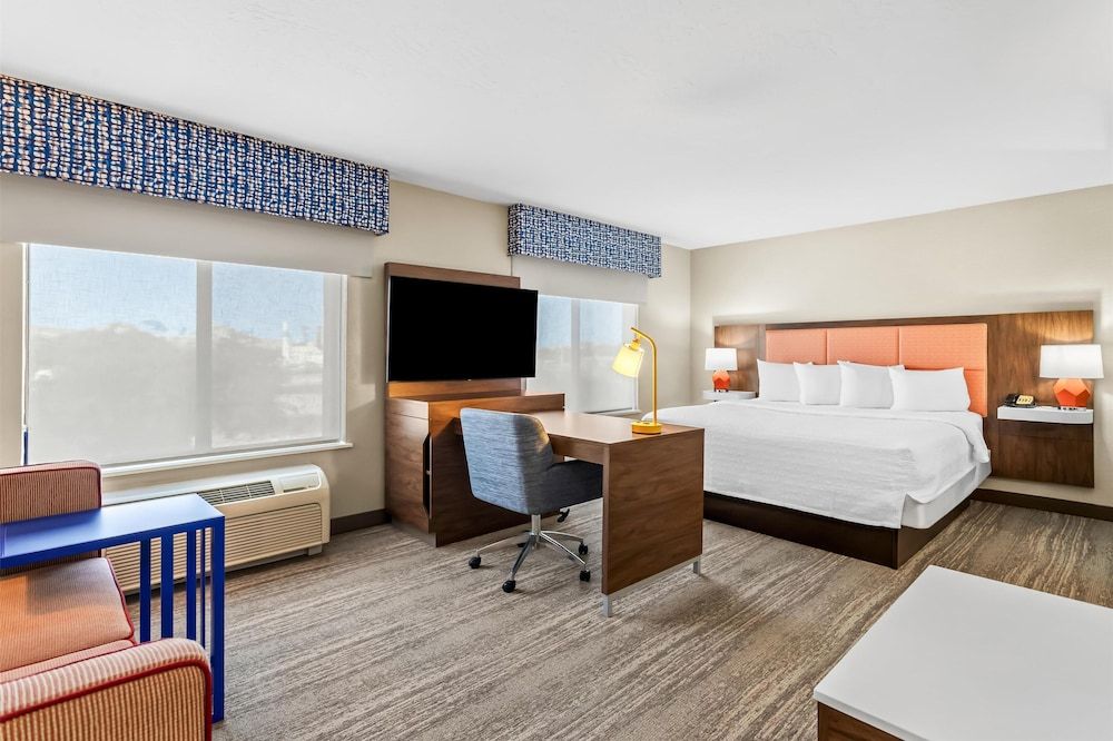 Studio Suite, 1 King Bed, Non Smoking