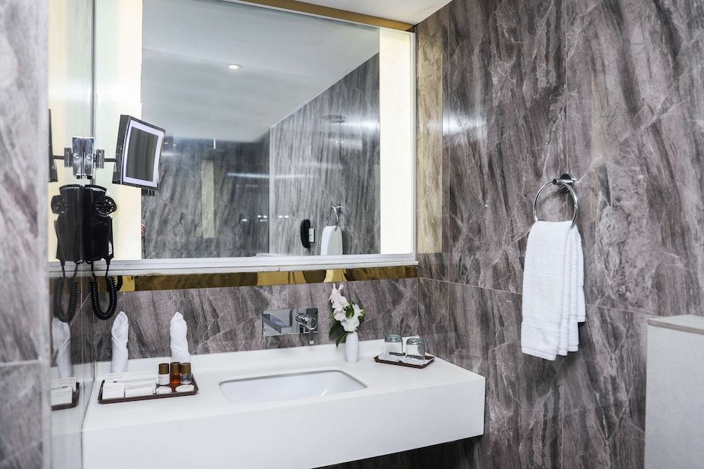 Best Western Premier Islamabad Executive Room, 2 Twin Beds, Non Smoking 3