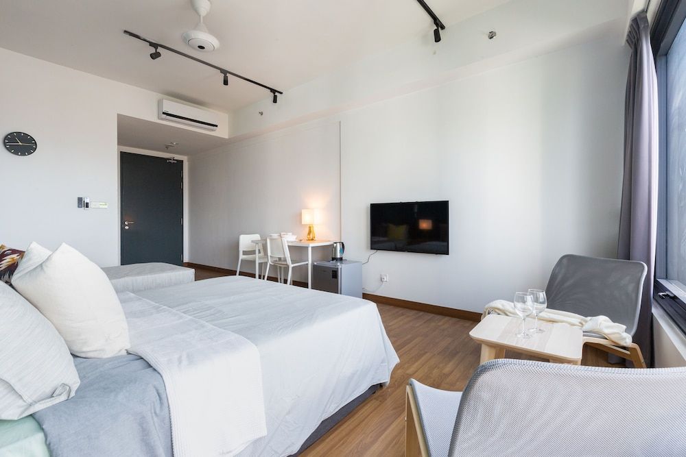 Signature Studio, City View