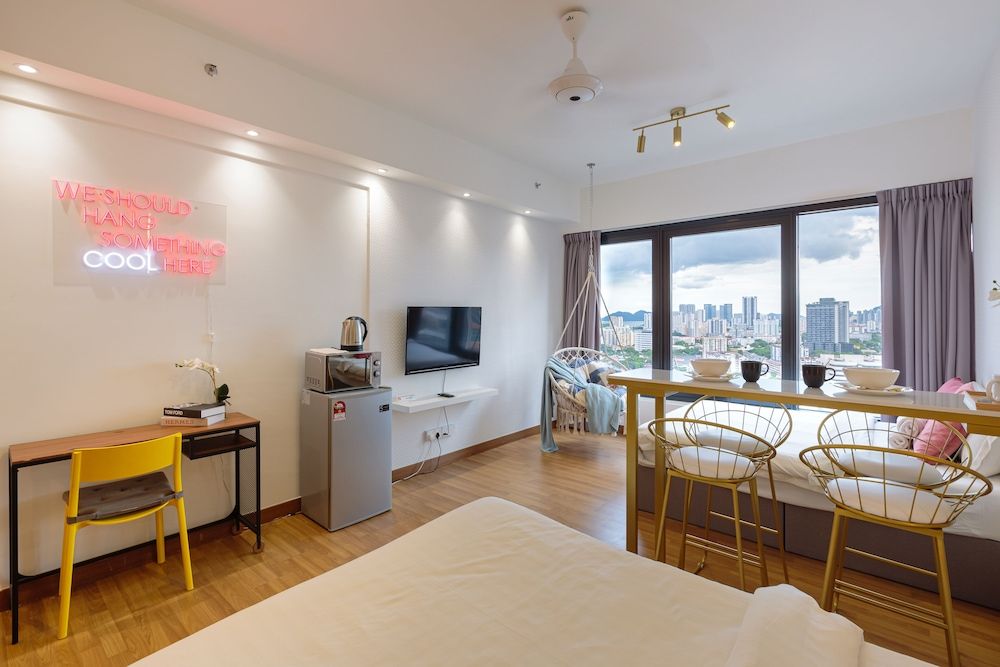 Romantic Studio Suite, City View