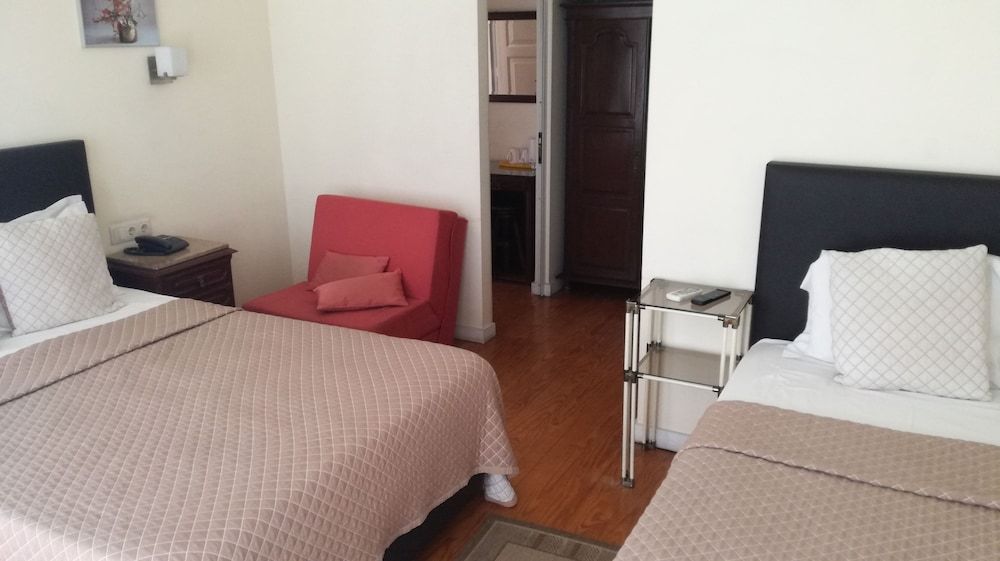 Hotel Miradaire Porto Triple Room 5