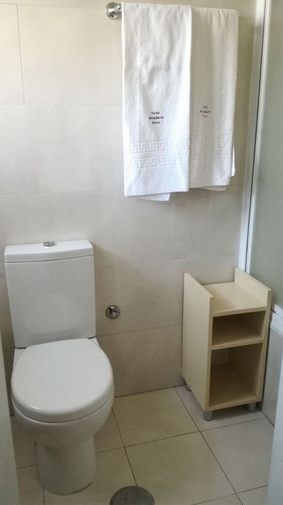 Hotel Miradaire Porto Classic Quadruple Room 5