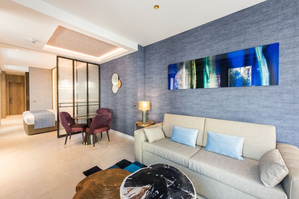 undefined The Garden Suites 3