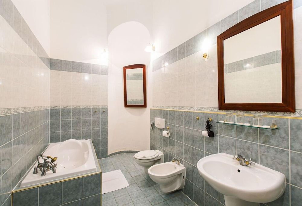 Hotel U Zlateho Jelena Superior Double or Twin Room, 1 Bedroom, Bathtub 10