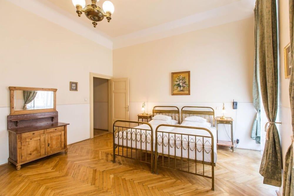 Hotel U Zlateho Jelena Superior Double or Twin Room, 1 Bedroom, Bathtub 5