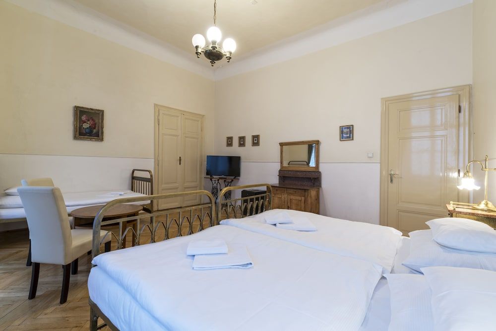 Hotel U Zlateho Jelena Superior Double or Twin Room, 1 Bedroom, Bathtub 13