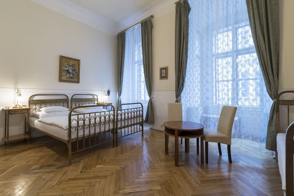 Hotel U Zlateho Jelena Superior Double or Twin Room, 1 Bedroom, Bathtub