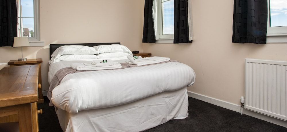 Tuckers Inn Standard Double Room, Ensuite 3