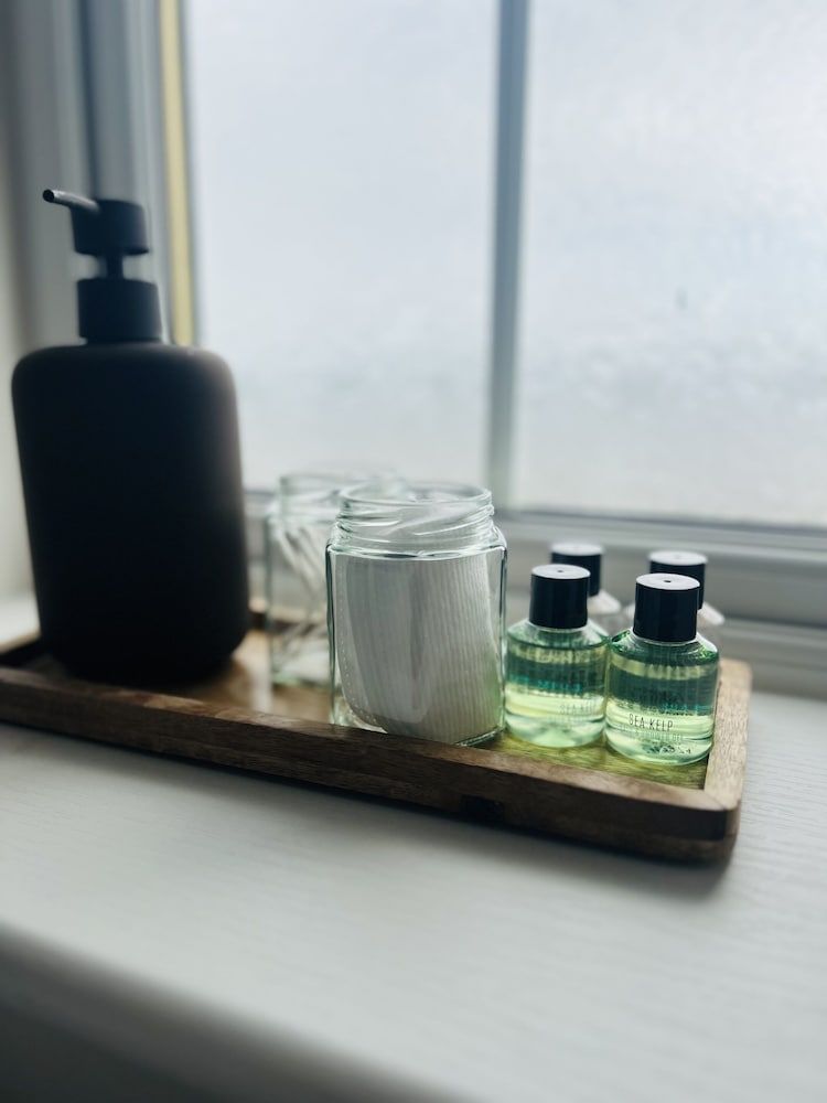 Tuckers Inn Standard Double Room, Ensuite 15