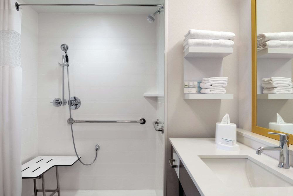 Room, 2 Queen Beds, Accessible (Roll-In Shower, Mobility & Hearing)
