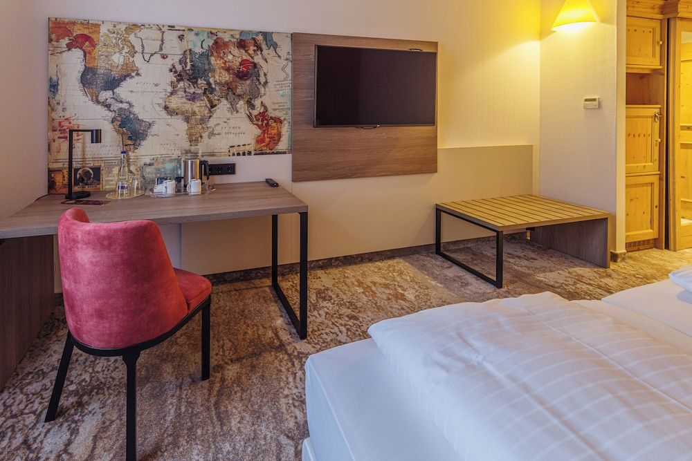 Atomis Hotel Munich Airport by Mercure Superior Room, 1 Double Bed 14