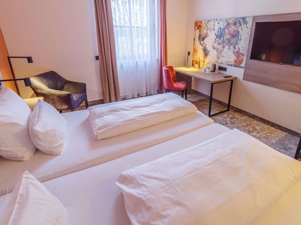 Atomis Hotel Munich Airport by Mercure Superior Room, 1 Double Bed 9