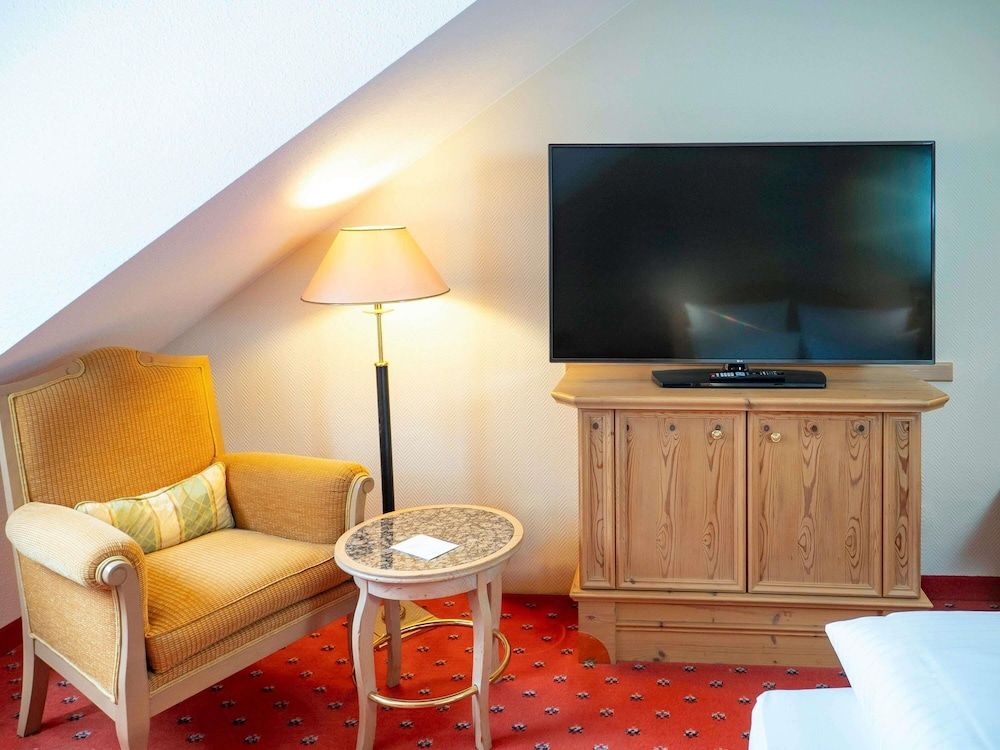 Atomis Hotel Munich Airport by Mercure Superior Room, 2 Twin Beds 5