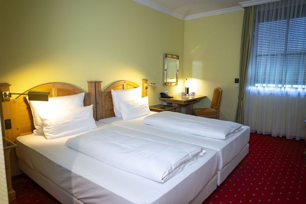 Atomis Hotel Munich Airport by Mercure Superior Room, 1 Double Bed 3