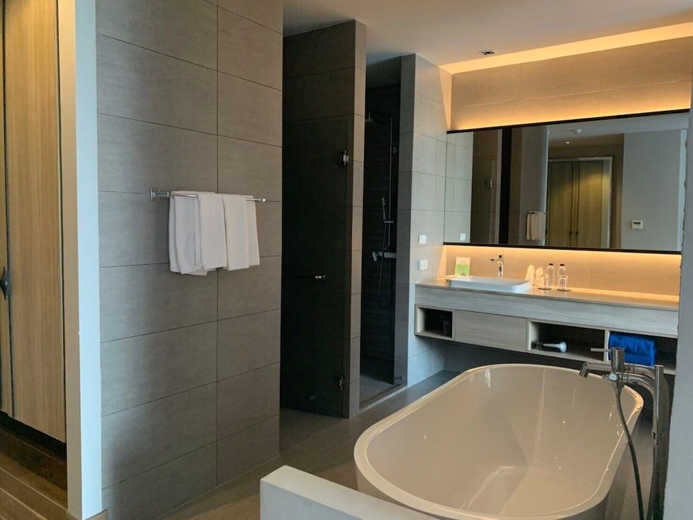 iSanook Resort & Suites Hua Hin Pool Access Suite 3