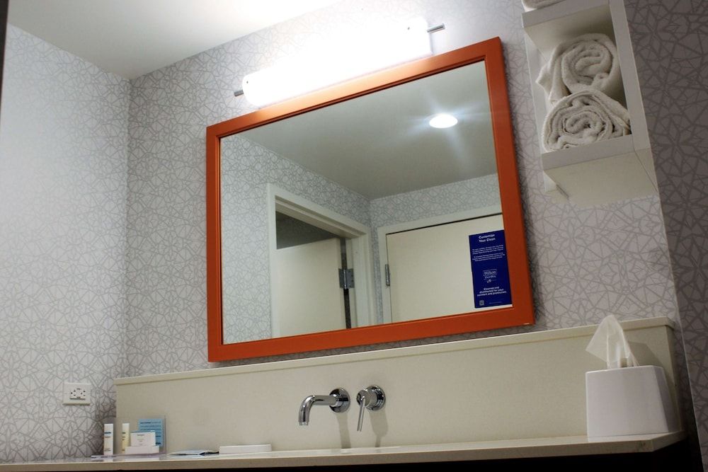 Room, 1 King Bed, Refrigerator & Microwave