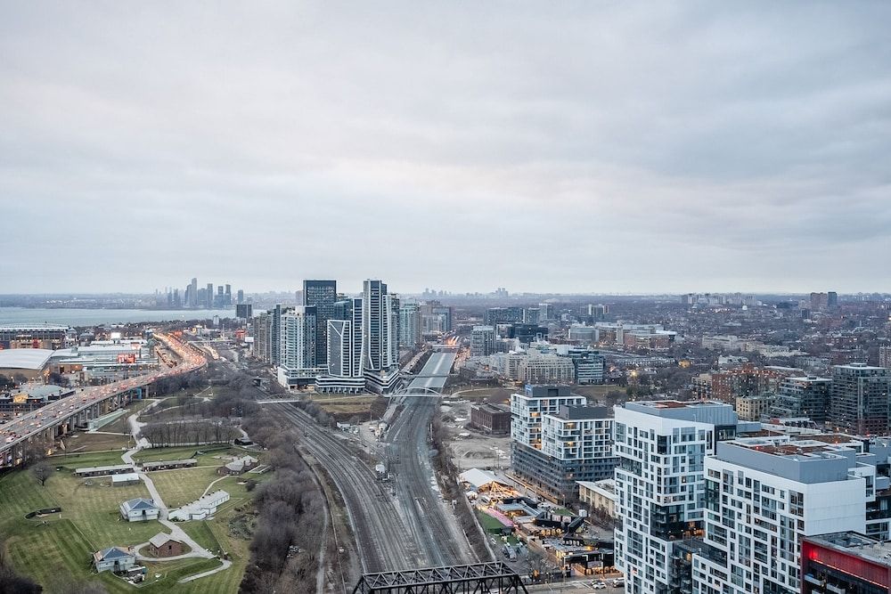 GLOBALSTAY. Elegant Downtown Apartments Elite Apartment, 1 Bedroom, Balcony, Lake View