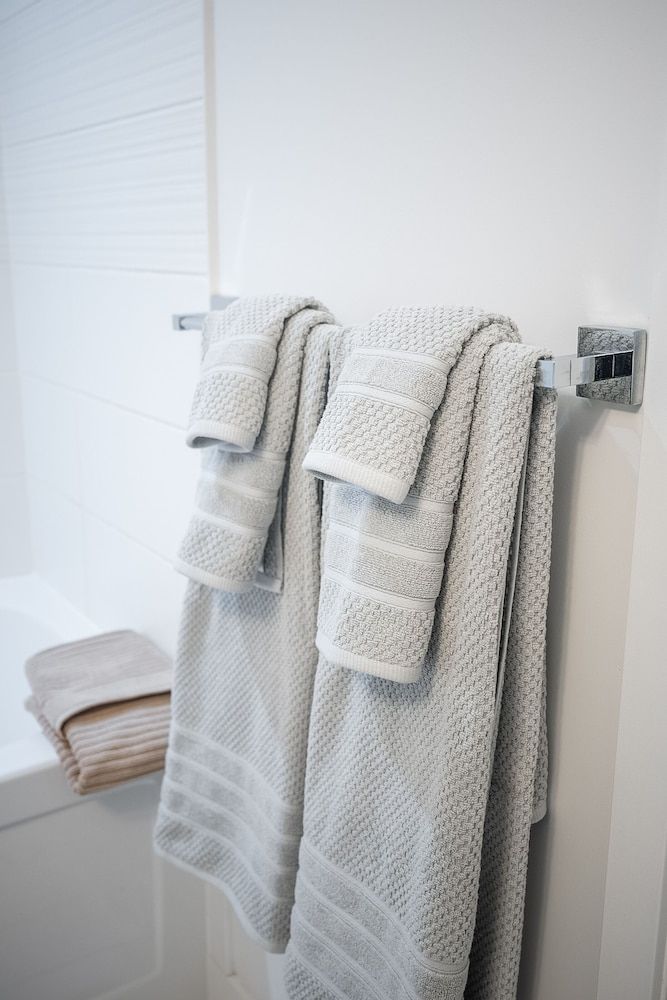 GLOBALSTAY. Elegant Downtown Apartments Elite Apartment, 1 Bedroom, Balcony, Lake View 4