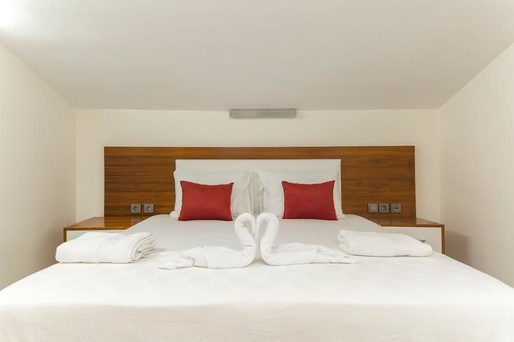 undefined Tema Lara Apart 6