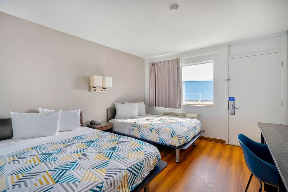 Motel 6 Lumberton, NC