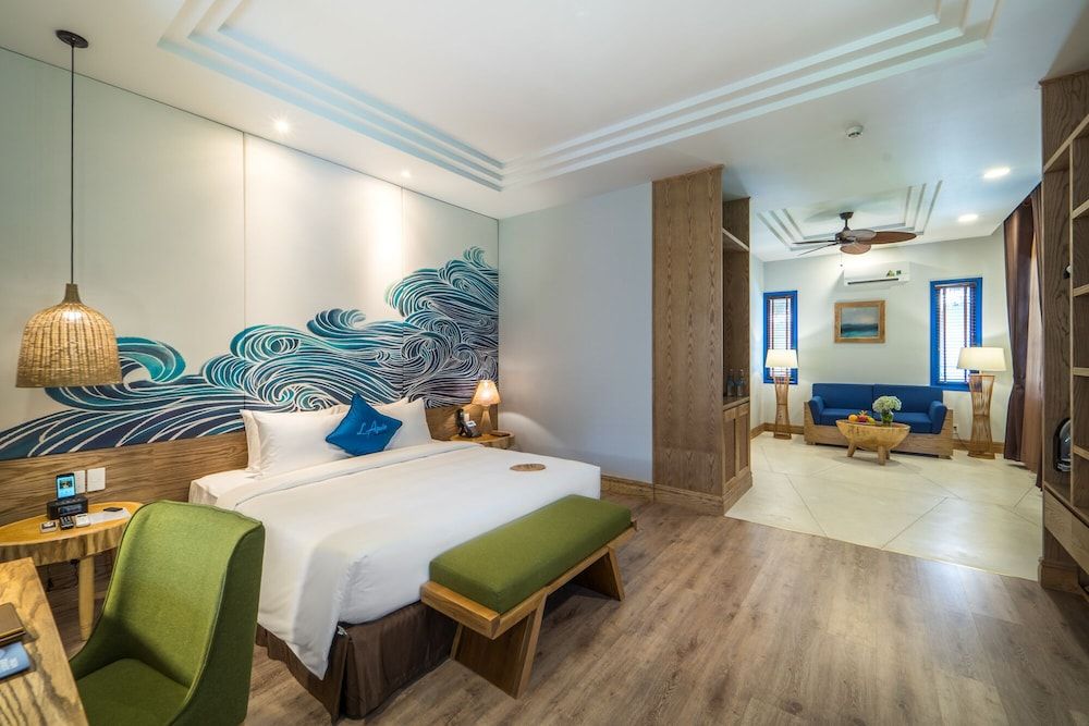 Executive Suite, Beachfront