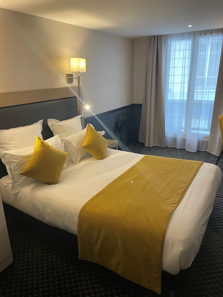 undefined Hotel Elysées Flaubert 10