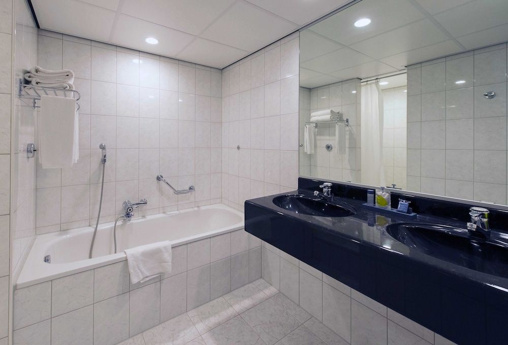 Grand Hotel Amstelveen Standard Triple Room 3