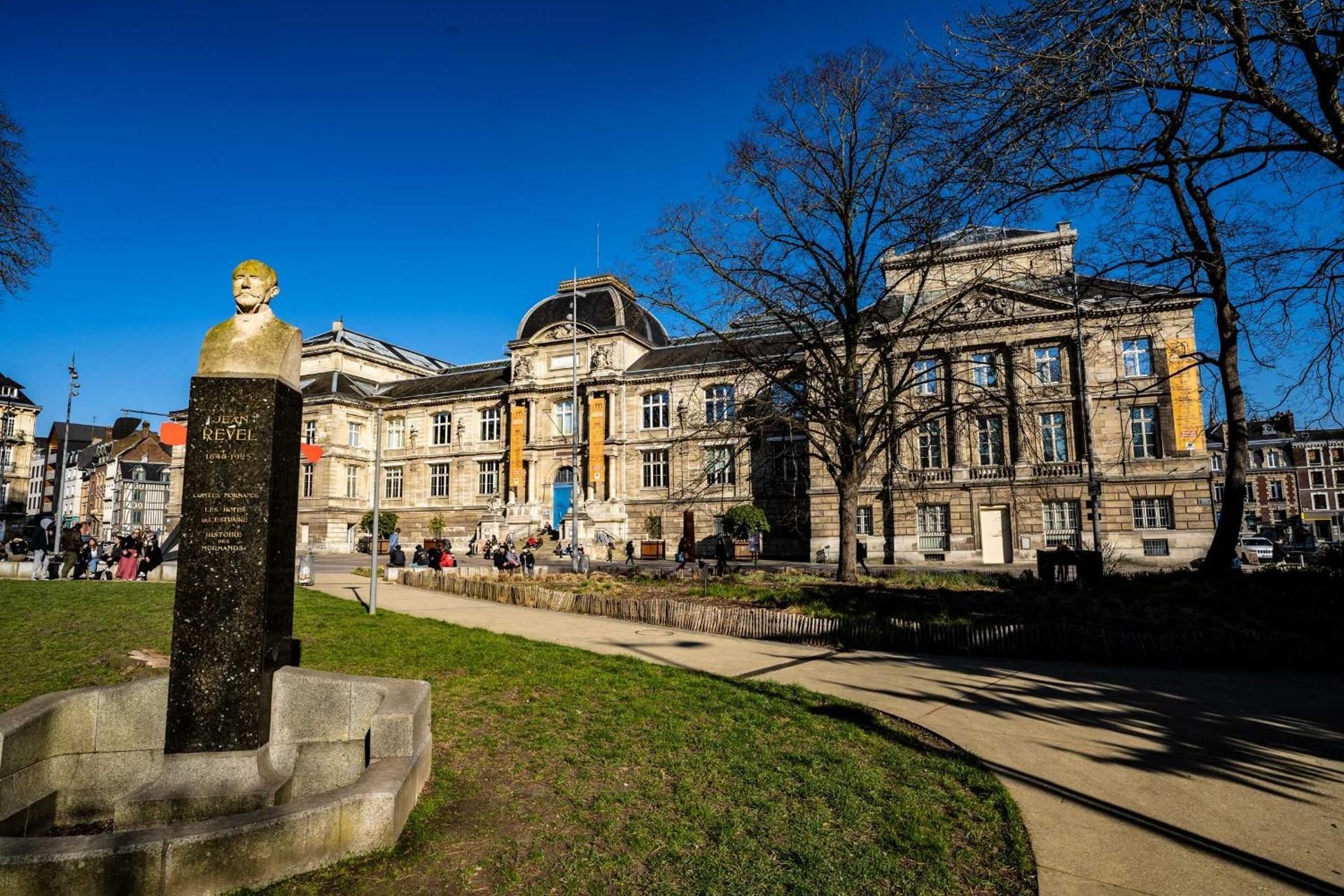 undefined Hotel De Quebec 3