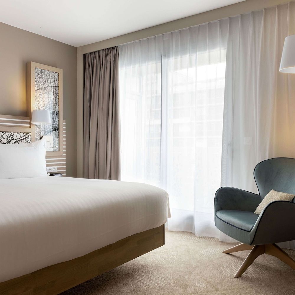 Deluxe Room, 1 King Bed, Partial View