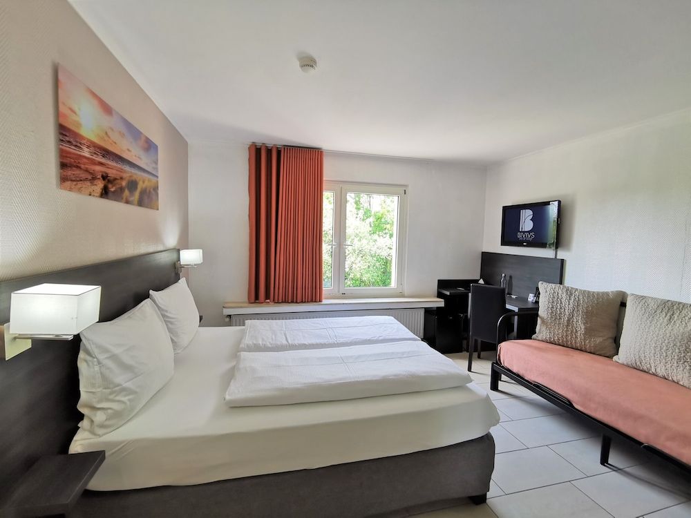 BIVIUS Hotel Restaurant Luxembourg Comfort Room, 1 Queen Bed 3