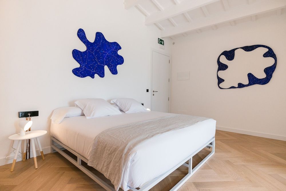 Sodium Hotel Boutique Suite 13