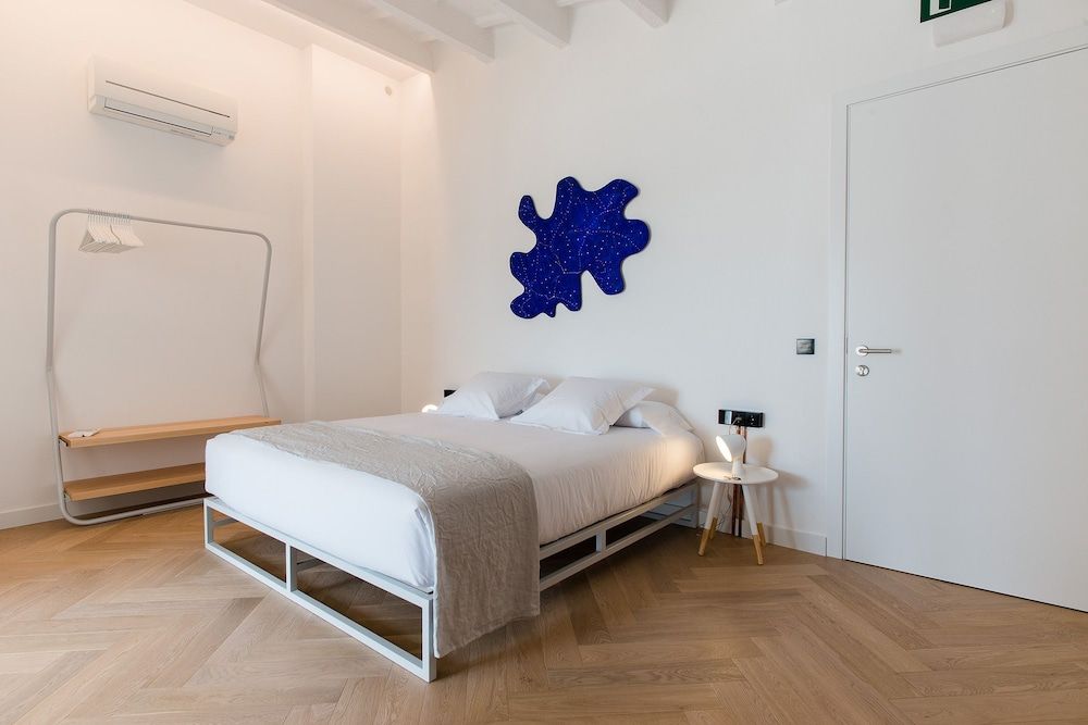 Sodium Hotel Boutique Suite 12