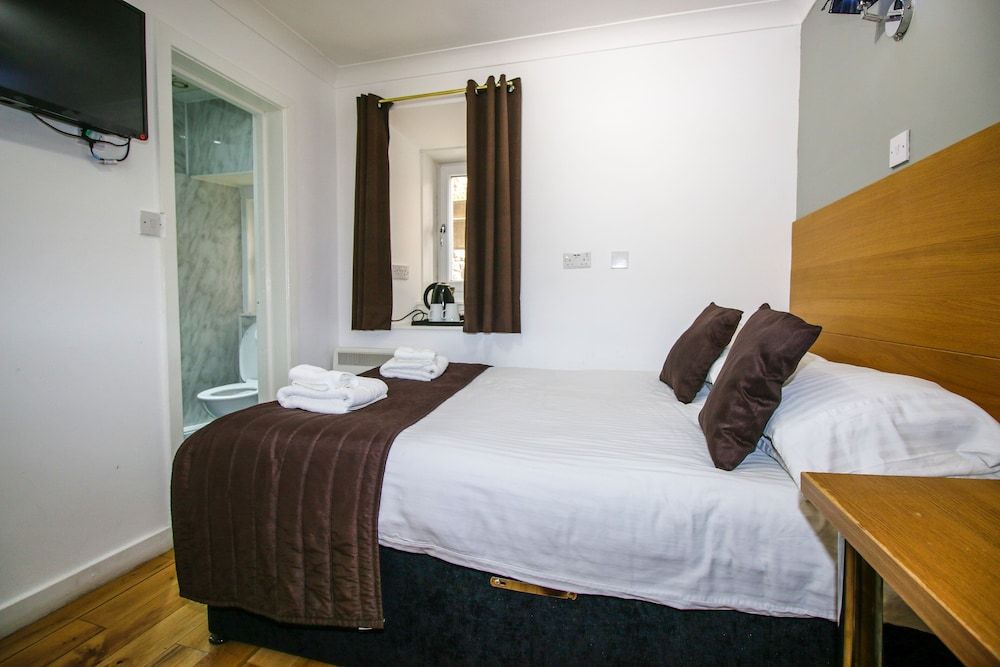 Charing Cross Hotel Superior Double Room, 1 King Bed, Ensuite 2