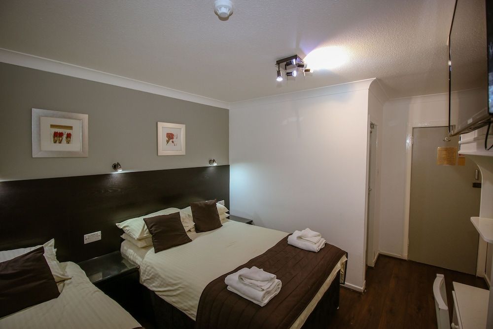 Charing Cross Hotel Family Room, Ensuite 7