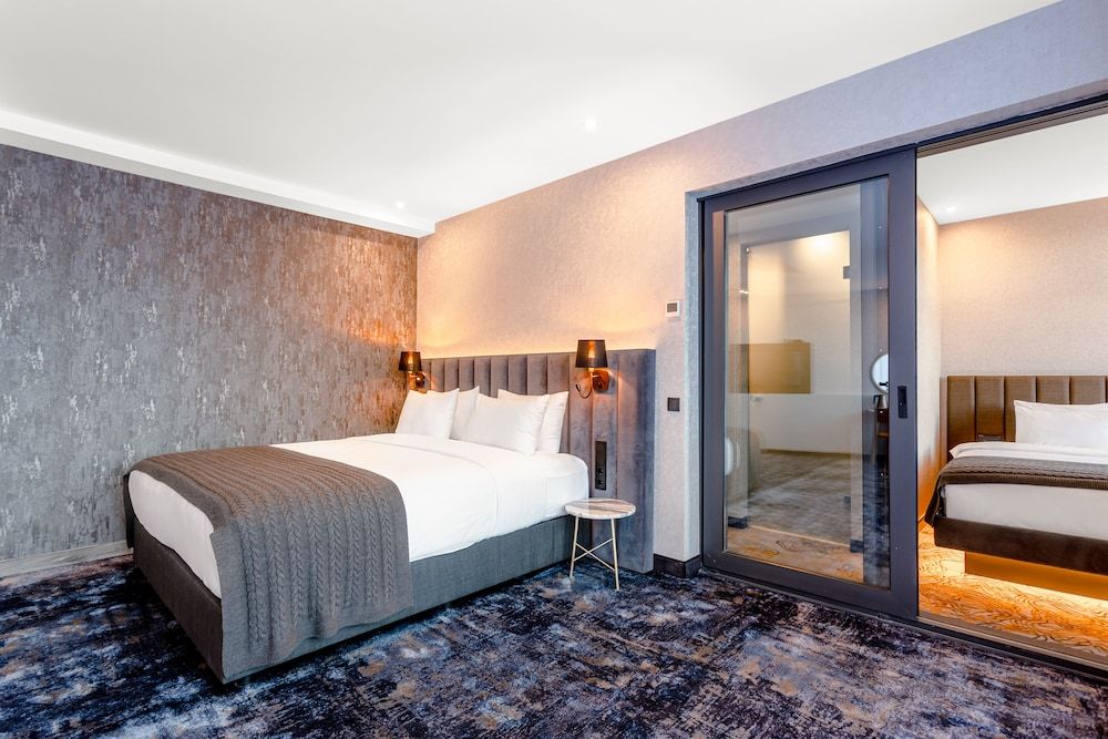 Exclusive Room