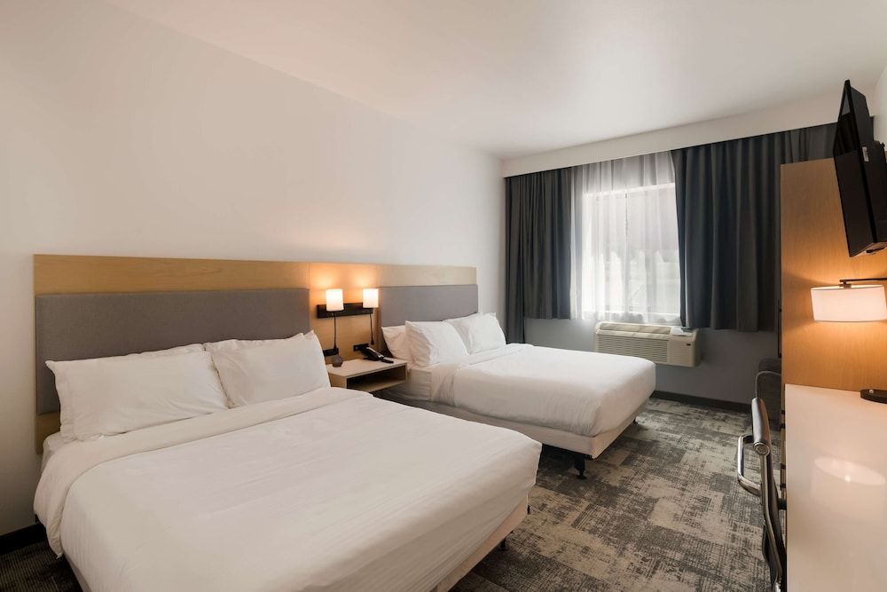 Best Western Colfax Standard Room, 2 Queen Beds, Accessible, Refrigerator & Microwave 2