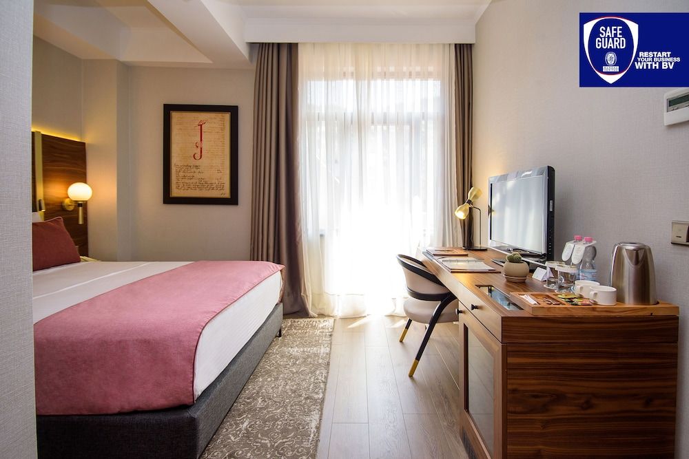 undefined Tiflis Palace 4