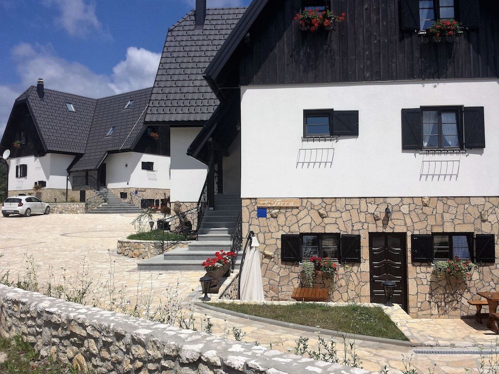 undefined Etno Garden Exclusive 6