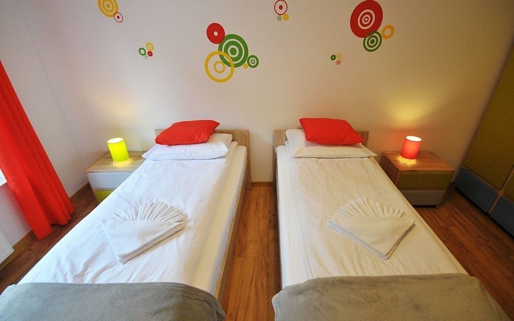 Deluxe Apartment, 2 Bedrooms, Park View (A109)