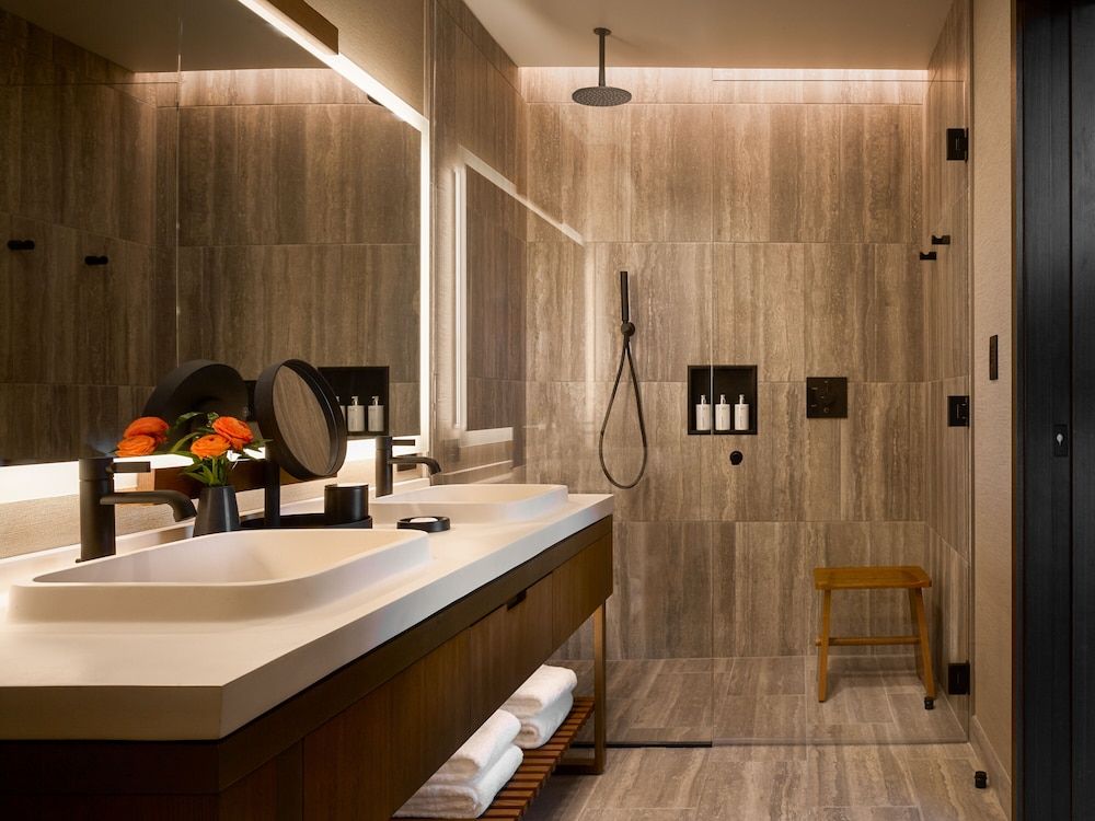 Suite, Accessible (Zen)