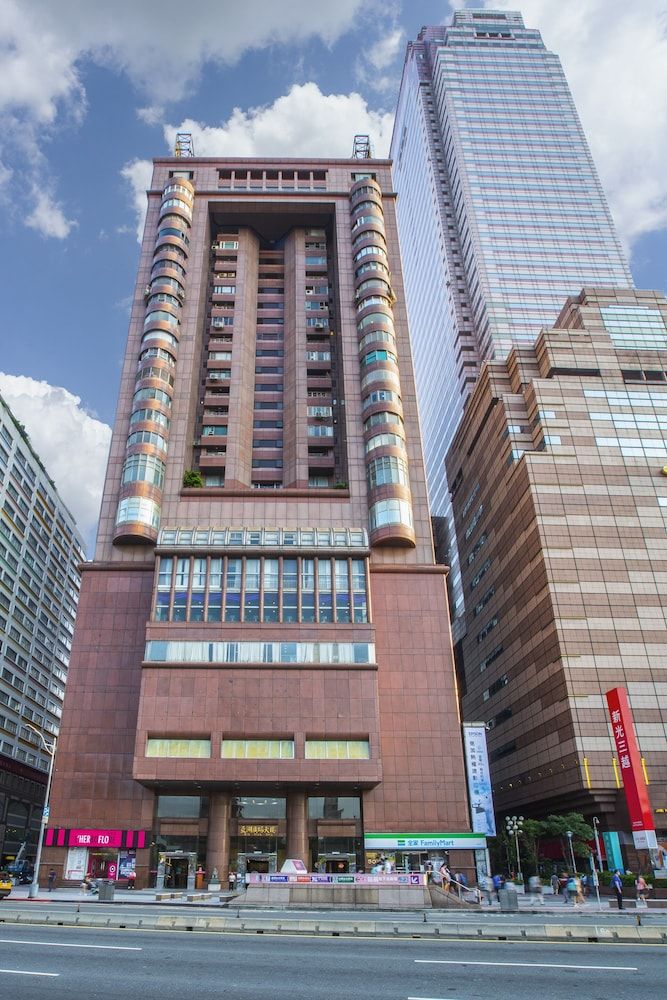 undefined Mayer Inn 2